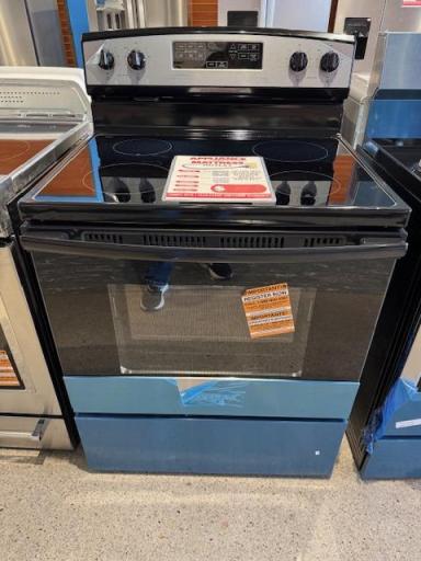 Range available at Appliance Outlet Omaha